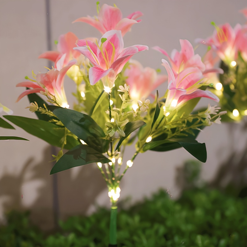 Outdoor Lighting Effects - Mehrfarbige rosa Lilien-Solar-Gartenleuchten, leuchtende Lilienstrauß-LED-Lampe für